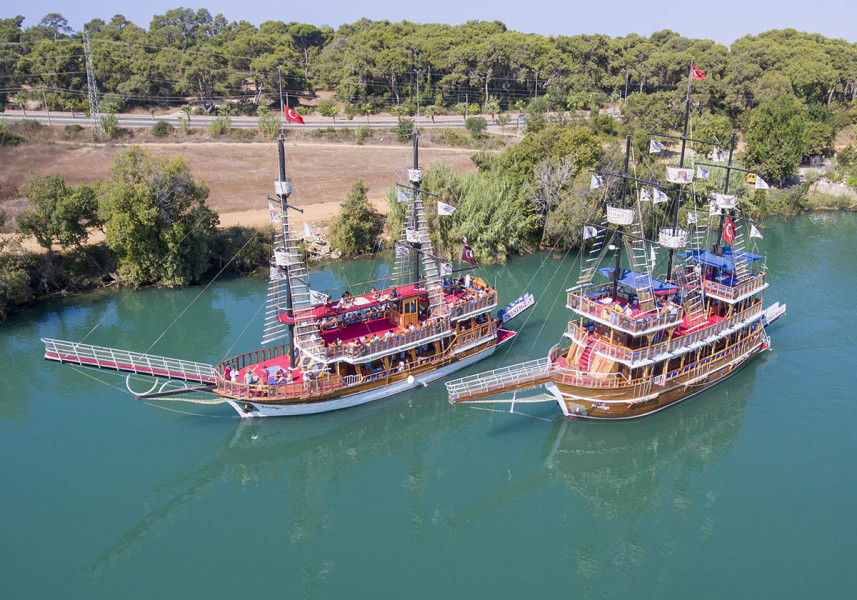 Seitliche Bootstour