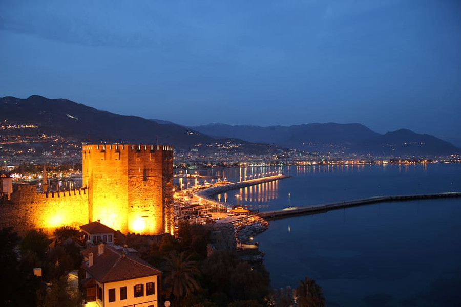 Alanya Castle: The Enchanting Intersection of History and Nature