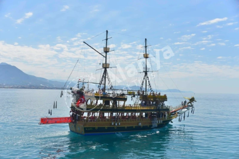 Alanya Boat Trip - Pirates of Ship - 13