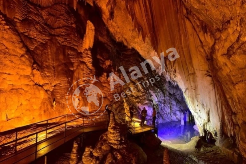 Kargicak Jeep Safari dim cave