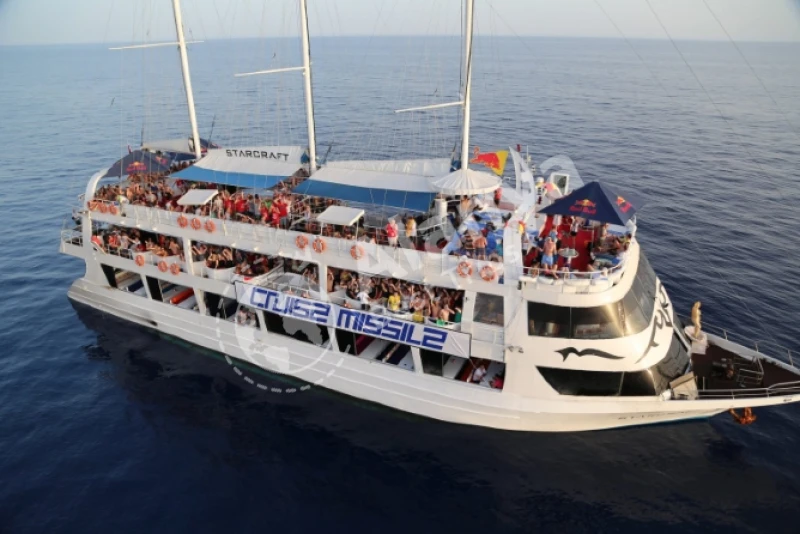 Luxury STARCRAFT Party Boat Tour From Alanya - 15
